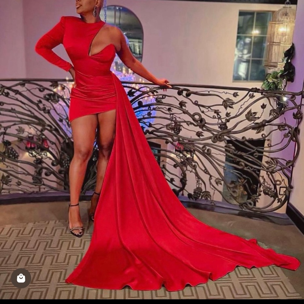 Ellae Lisque red dress with train